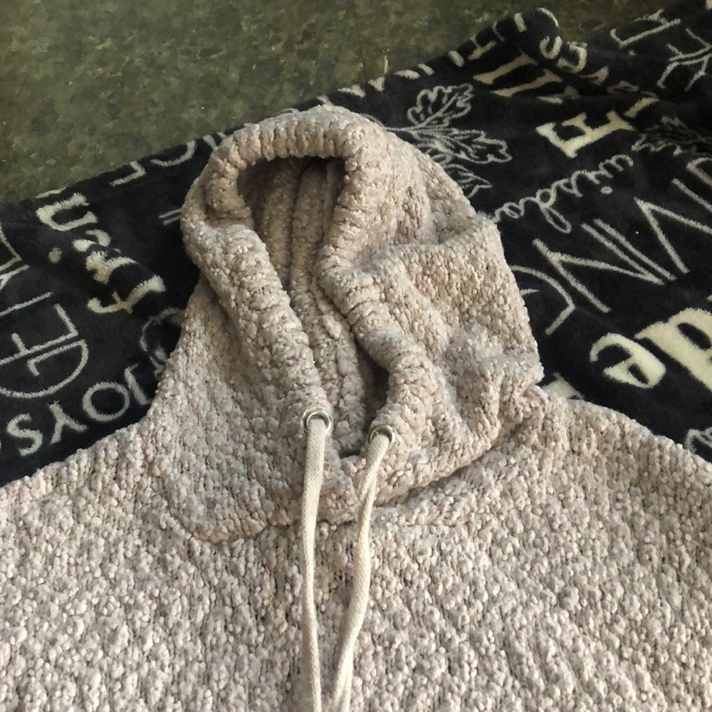 Sweater - Picture 2 of 3